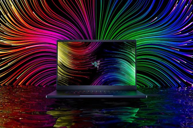 Razer تخصيص النصل الخاص بك 17 2PZV12 حاسوب محمول لون واحد