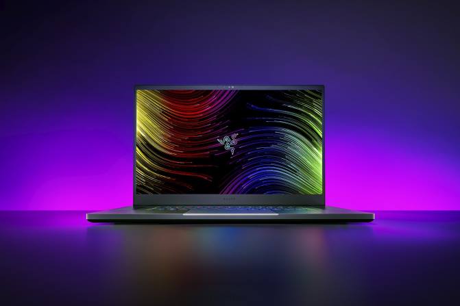 Razer تخصيص النصل الخاص بك 17 2PZV13 حاسوب محمول لون واحد