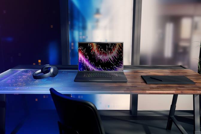Razer تخصيص شفرة الخاص بك 18 2PZV9 حاسوب محمول لون واحد