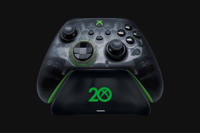 Razer حامل شحن سريع عالمي لأجهزة إكس بوكس ​​- إصدار محدود للذكرى السنوية العشرين لأجهزة إكس بوكس 2PZV166 وحدة التحكم لون واحد