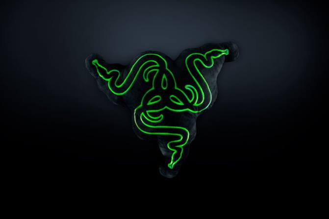 Razer com.plushi 2PZV215 هيأ لون واحد