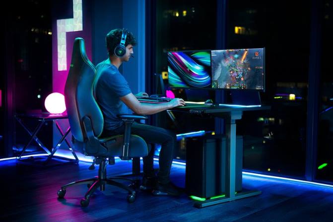 Razer iskur 2PZV136 كرسي الألعاب أسود