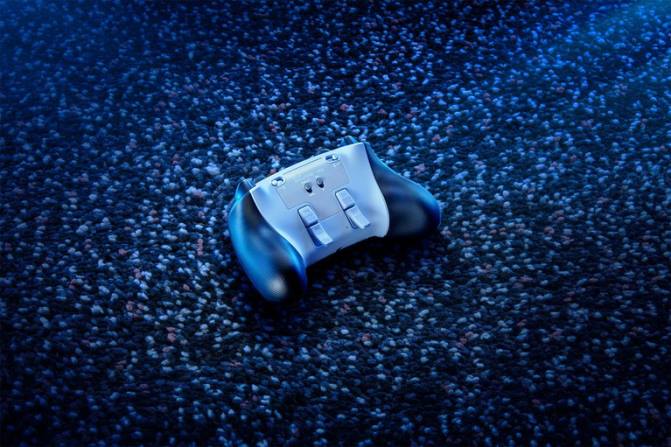 Razer ولفيرين v2 برو 2PZV159 وحدة التحكم أبيض