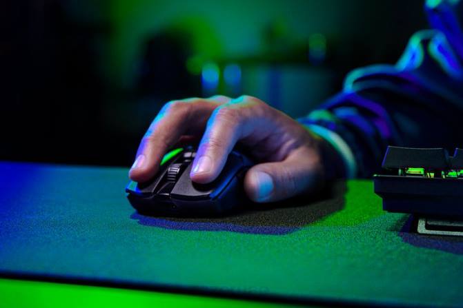 Razer الافعى v2 برو 2PZV50 الفئران أسود