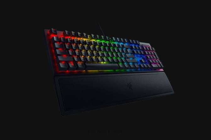Razer بلاك ويدو v3 - المفتاح الأصفر - لنا 2PZV61 لوحة المفاتيح أسود