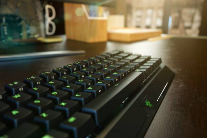 Razer بلاك ويدو v3 ميني هايبر سبيد - مفتاح أصفر - الولايات المتحدة 2PZV63 لوحة المفاتيح أسود