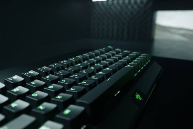 Razer بلاك ويدو v3 ميني هايبر سبيد - مفتاح أصفر - الولايات المتحدة 2PZV63 لوحة المفاتيح أسود